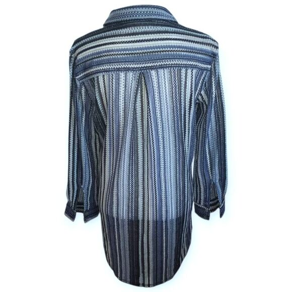 C&C CALIFORNIA BLUE & WHITE BUTTON DOWN CROCHET BLOUSE SZ.L EUC - Picture 5 of 8